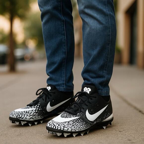 Nike Vapor Fastflex Cleats Sz 10 Men’s Football Shoes Black Molded Studs - Picture 1 of 8